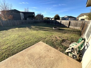 219 Quarry Ln in Liberty Hill, TX - Building Photo - Building Photo