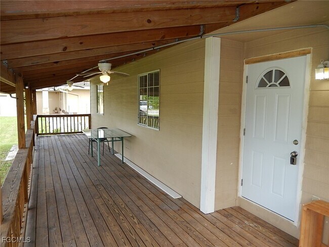 3309 2nd St SW in Lehigh Acres, FL - Building Photo - Building Photo