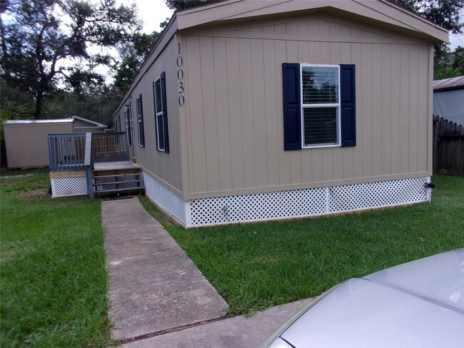 10030 Cedar Landing Dr in Baytown, TX - Building Photo - Building Photo