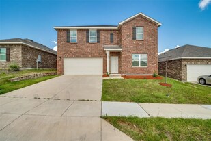 731 Yorkshire Dr in Lavon, TX - Building Photo