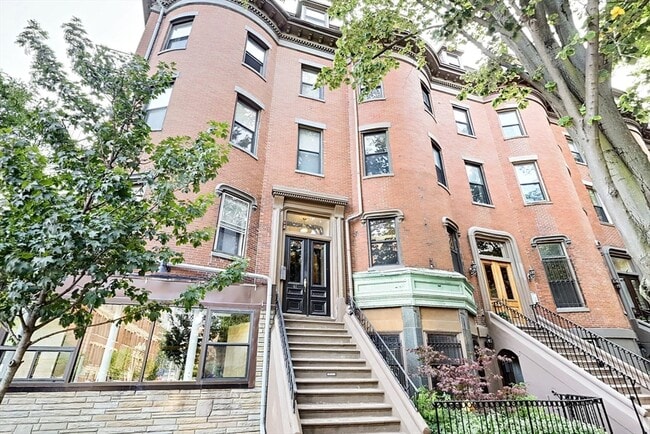 property at 41 Worcester Square