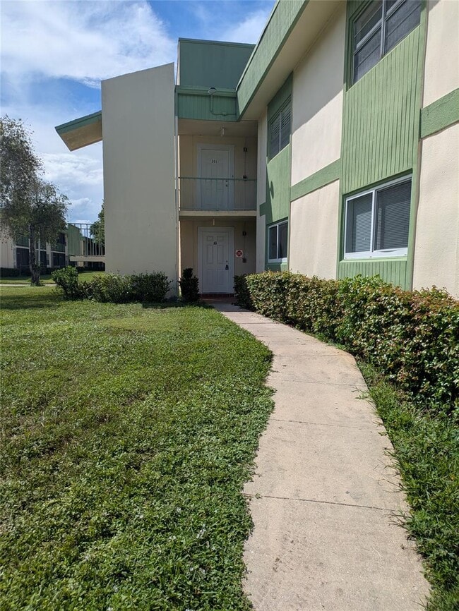 4133 NW 88th Ave, Unit 101