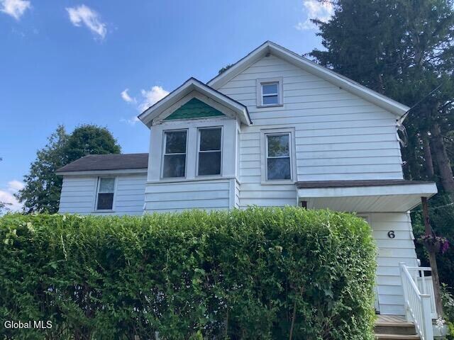 6 Pearl St in Saratoga Springs, NY - Building Photo