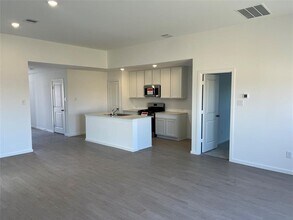 20043 Venetian Waters Dr in Hockley, TX - Foto de edificio - Building Photo