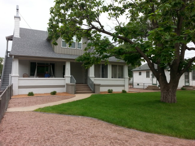 3918 Goodnight Ave, Unit 2B in Pueblo, CO - Foto de edificio - Building Photo