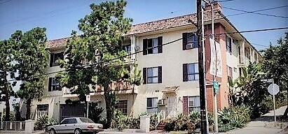 3189 Cheviot Vista Pl in Los Angeles, CA - Building Photo