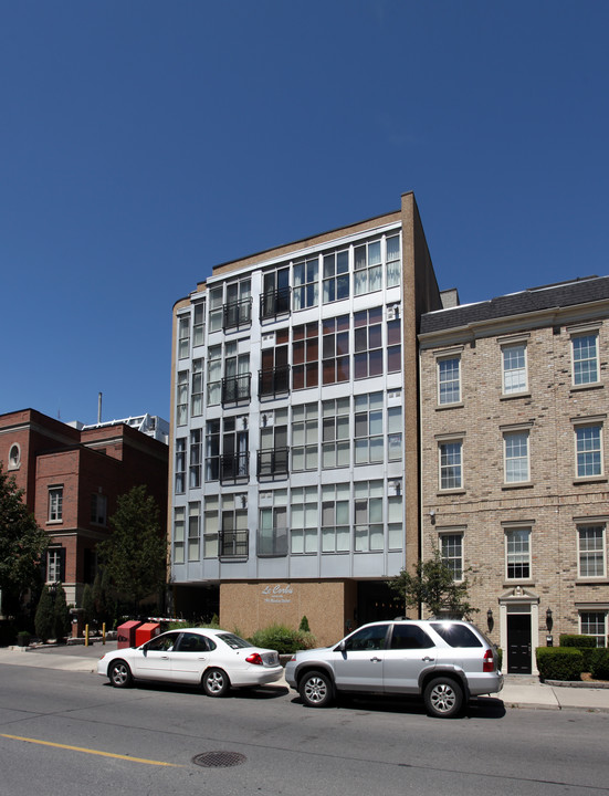 Le Corbu in Toronto, ON - Building Photo