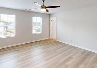 504 John Harm Wy in Gainesville, GA - Building Photo - Building Photo