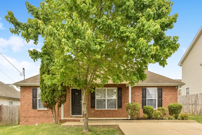 956 Tom Hailey Blvd in La Vergne, TN - Building Photo