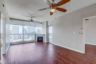 300 W Beech St in San Diego, CA - Building Photo - Building Photo