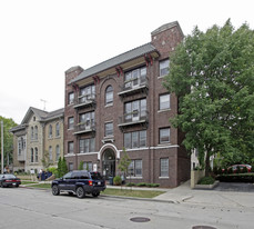 719 E Knapp St Apartments