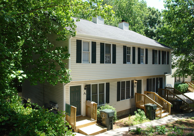 4916-4930 New Hope Rd in Raleigh, NC - Building Photo - Building Photo