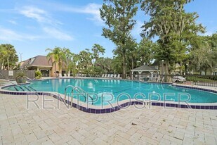 4022 Versailles Dr in Orlando, FL - Building Photo