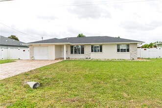 1444 SE 16th St in Cape Coral, FL - Building Photo - Building Photo