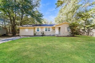 3151 Shirley Dr in Jackson, MS - Building Photo