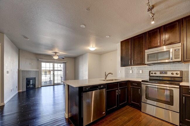1062 Rockhurst Dr in Highlands Ranch, CO - Building Photo - Building Photo