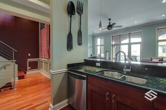 1419 W Chicago Ave in Chicago, IL - Building Photo - Building Photo