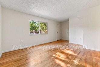 588 S Eaton St in Lakewood, CO - Building Photo - Building Photo