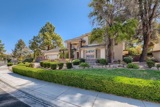 38 Hummingbird Ln in Henderson, NV - Building Photo - Building Photo