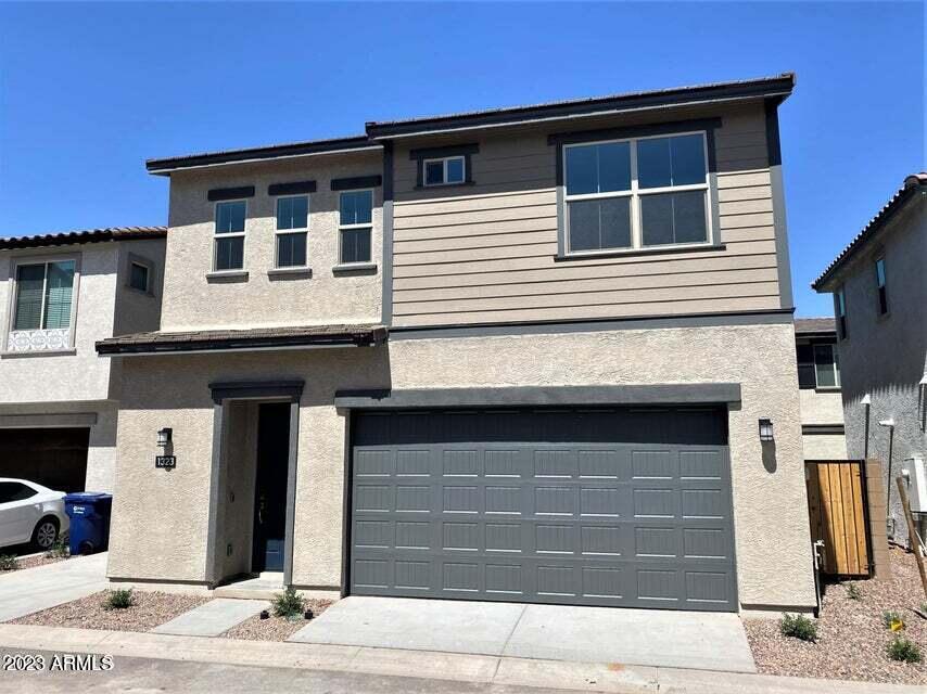 1323 W Bluejay Dr in Chandler, AZ - Building Photo