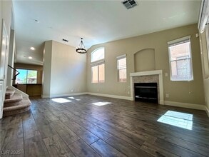 10824 Vineyard Pass St in Las Vegas, NV - Building Photo - Building Photo