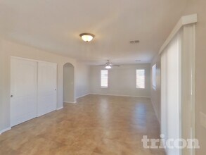 21201 N Conlon Rd in Maricopa, AZ - Foto de edificio - Building Photo