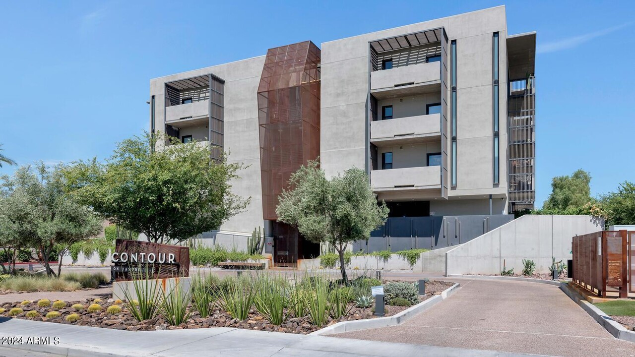 2300 E Campbell Ave in Phoenix, AZ - Foto de edificio