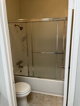 11110 Moorpark St in North Hollywood, CA - Foto de edificio - Building Photo