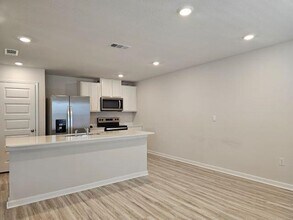 327 Flounder St in Crestview, FL - Building Photo - Building Photo