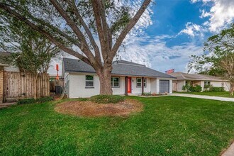 1623 Fawnhope Dr in Houston, TX - Building Photo - Building Photo