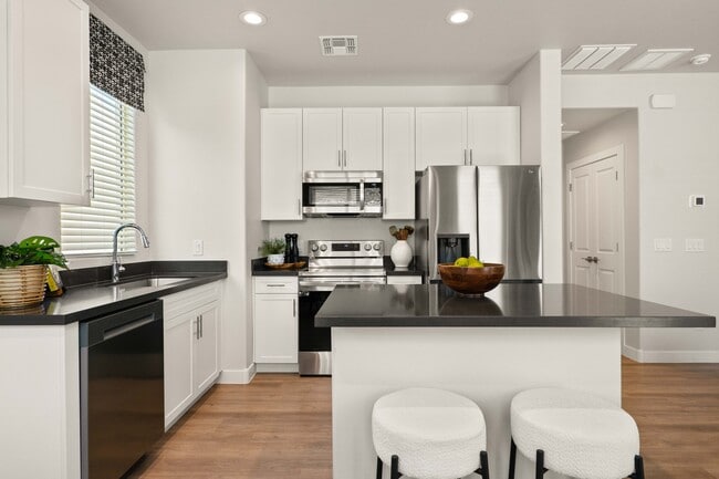 Moderne at Roosevelt in Tolleson, AZ - Foto de edificio - Building Photo