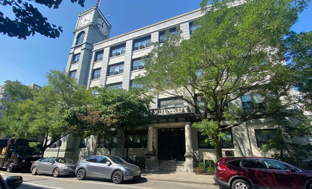 303 Jefferson St in Hoboken, NJ - Building Photo