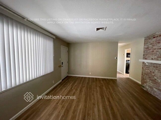 1445 Delwood St in Vallejo, CA - Foto de edificio - Building Photo