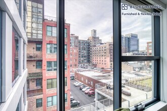 808 W Van Buren St in Chicago, IL - Foto de edificio - Building Photo