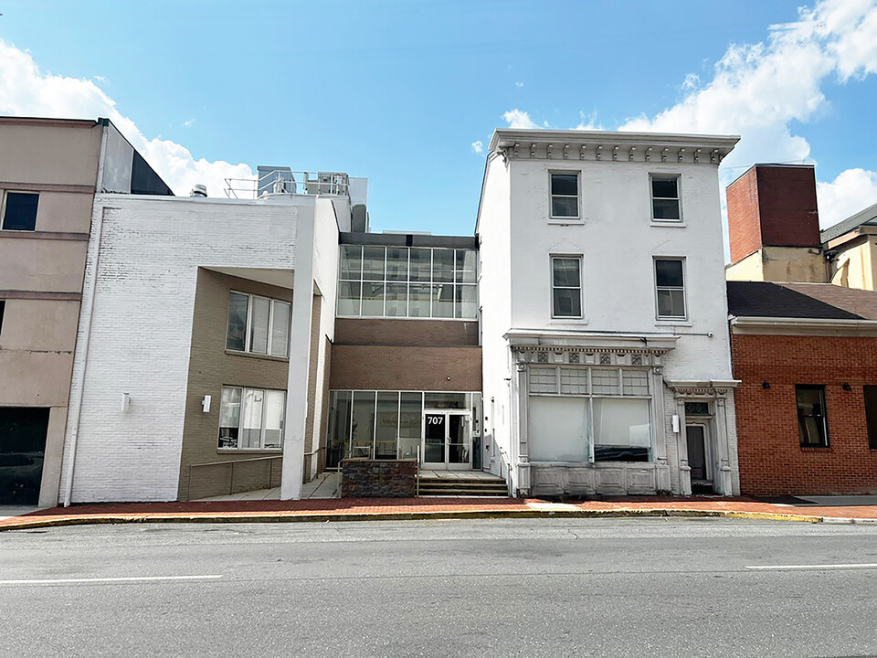 707 Building in Wilmington, DE - Building Photo