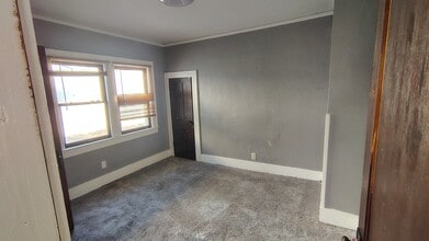 320 W Elm St, Unit 320 W Elm St in Kokomo, IN - Foto de edificio - Building Photo