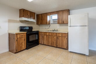 Lost Lake Apartments in Crystal River, FL - Foto de edificio - Building Photo