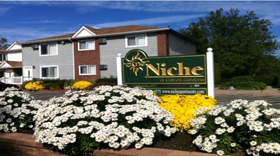 The Niche at Calvert Gardens in West Babylon, NY - Building Photo - Building Photo