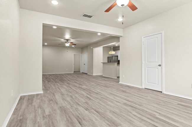 2705 McCart Ave in Fort Worth, TX - Building Photo - Building Photo