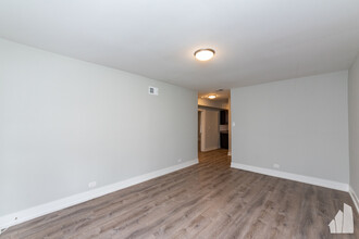 1128 Maple Ave in Evanston, IL - Building Photo - Building Photo
