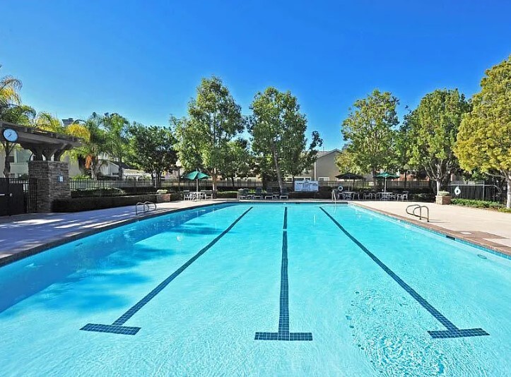 2904 W Canyon Ave. in San Diego, CA - Foto de edificio
