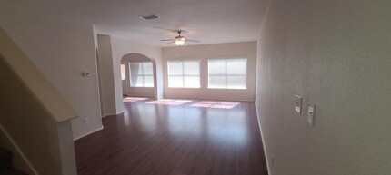 5422 Bright Creek in San Antonio, TX - Building Photo - Building Photo