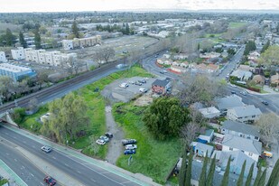326 5th St in West Sacramento, CA - Building Photo