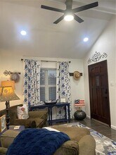 520 W Bluff St in Granbury, TX - Building Photo - Building Photo