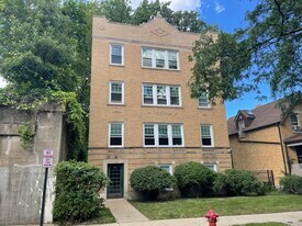 833 Hamlin St in Evanston, IL - Building Photo