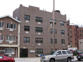 301 Powell St in Brooklyn, NY - Building Photo - Building Photo