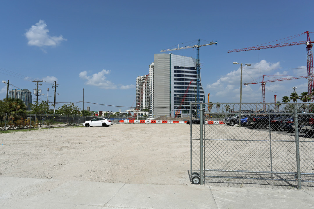 490 Channelside Dr in Tampa, FL - Building Photo