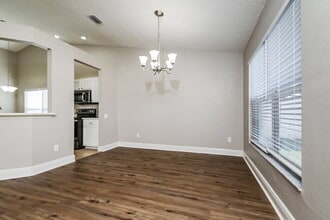 115 Island Water Way in Apollo Beach, FL - Building Photo - Building Photo