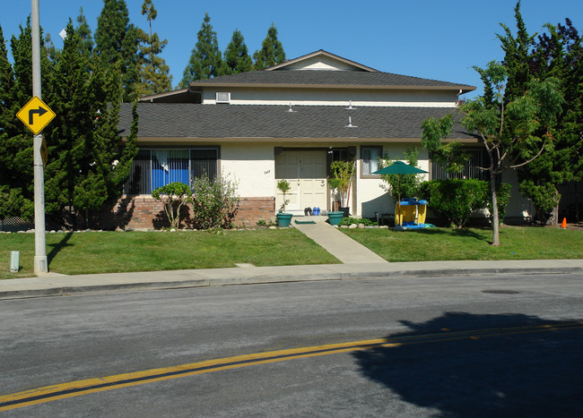 943 Azure St in Sunnyvale, CA - Building Photo - Building Photo