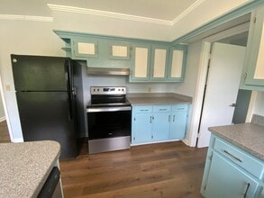 502 Greenbriar Dr in West Jefferson, NC - Building Photo - Building Photo